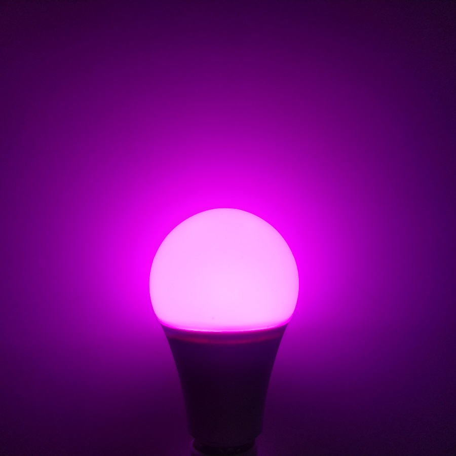 لامپ رشدگیاه چیست ؟